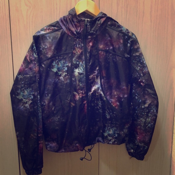 Fila zip up lightweight jacket. - Picture 1 of 8